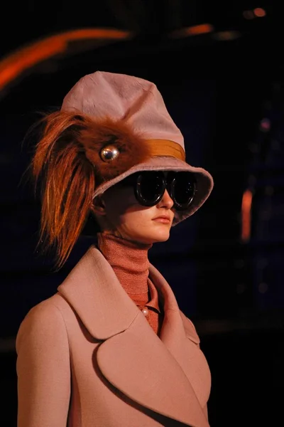 Look 14